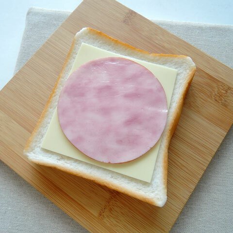 食品サンプル　食パン　ハムチーズ　リアルサイズ