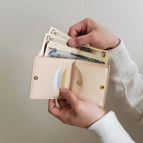 カラーが選べる とてもシンプルな小さい ２つ折り財布　
