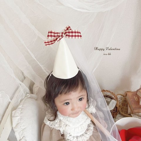 ✽NEW✽party hat　パーティハット　バレンタイン　 ヘッドアクセサリー　誕生日　ハーフバースデー　パーティーハット　バースデークラウン 合皮 チュール レース