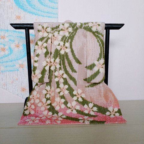 桜模様のビーズ織りミニ着物