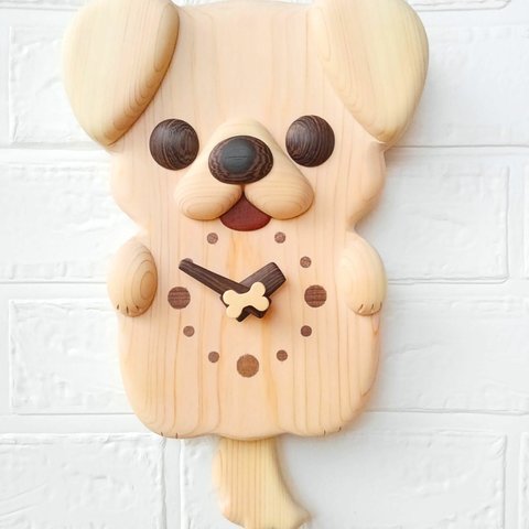 ふりふりしっぽ　木の壁掛け時計　コロ犬