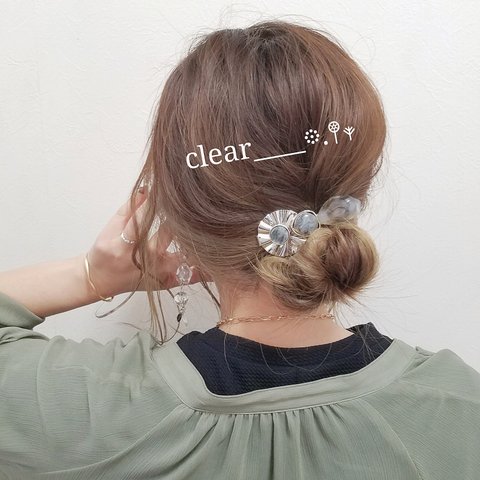 簡単挟むだけのヘアクリップ♪簡単アレンジヘア😊