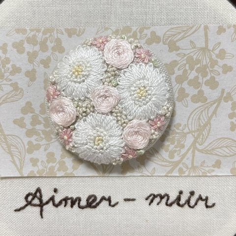 刺繍ブローチorヘアゴム✳︎フラワーボックスWhite and pink