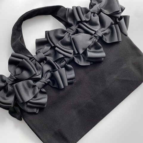 リボンいっぱいバッグ by tiara （黒×黒）