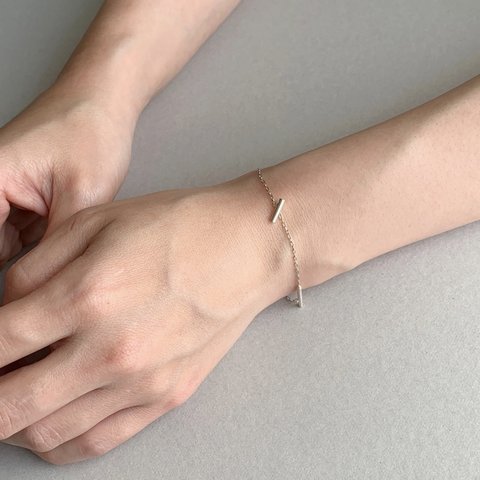 【Platinum】Small light “11” : Bracelet