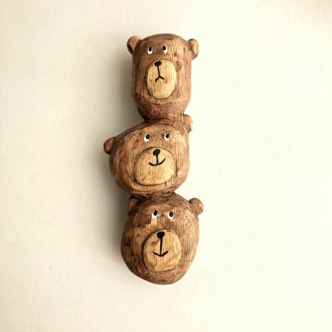 くまの３兄弟　B　壁掛けタイプ　木彫り　