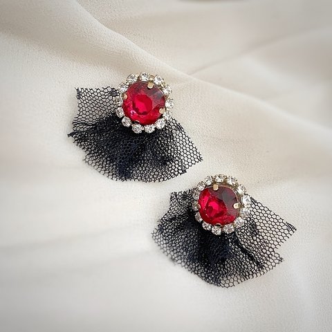 SWAROVSKI ×dot tulle ribbon  pierce