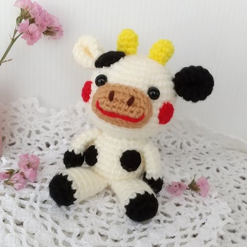 ウシ(ウシ田)くん🐮 編みぐるみ✨