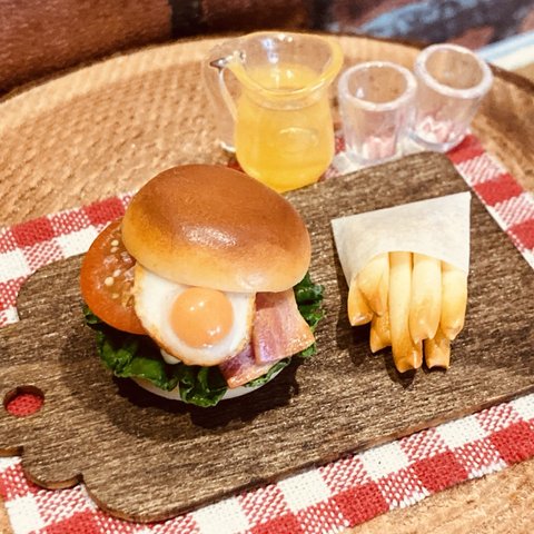 ベーコンエッグバーガーとポテト★⑥