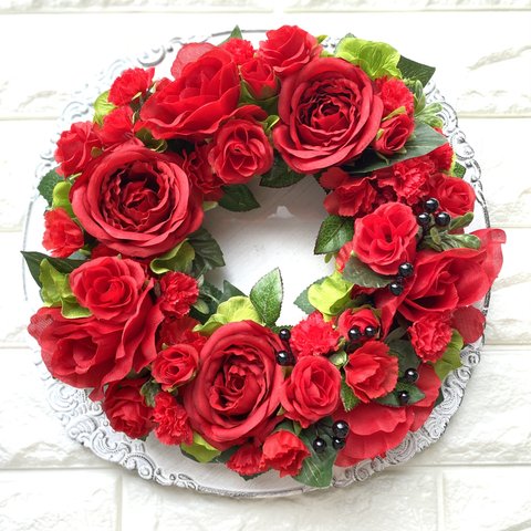 [再販] 特別な日に願いを込めて　赤バラ　リース　アーティフィシャルフラワー　誕生日　プレゼント　結婚祝い　還暦祝い　お祝い