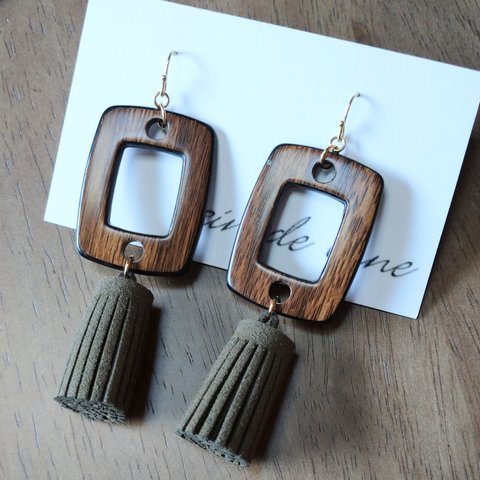 (ピアス/イヤリング) Woody and Tassel ブラウン×カーキ K685ｰ09