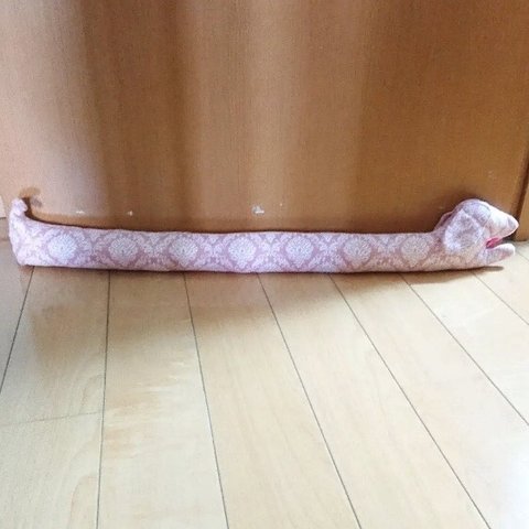 🩷すきま風ストッパー　犬