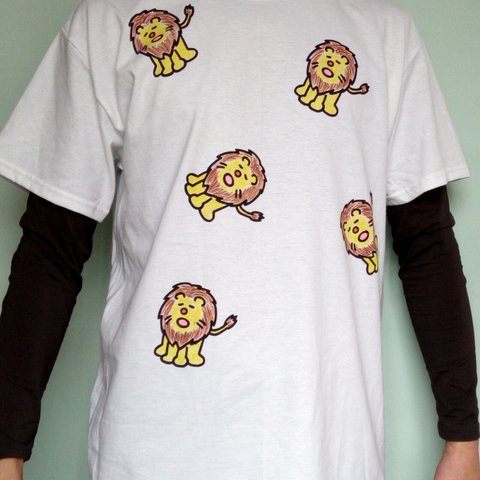 ひるねライオンいっぱいTシャツ　半袖　ランダムプリント