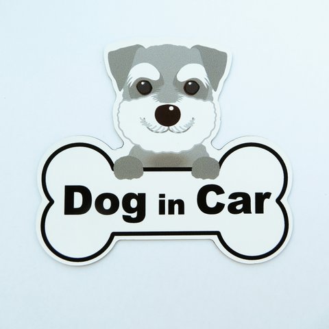 ドッグインカー　Dog in Car　マグネットステッカー　カーマグネット　１枚