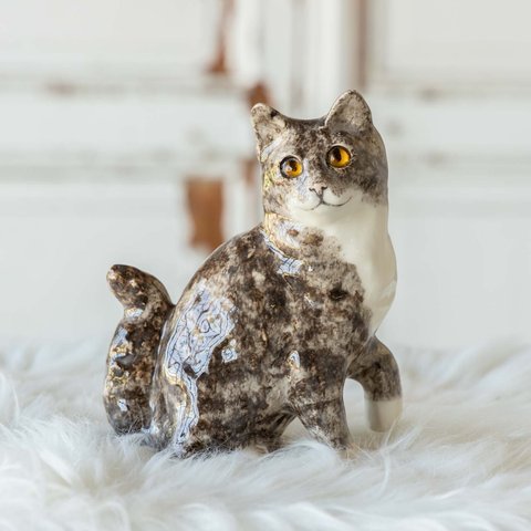 【Winstanley Cat ウィンスタンレイ キャット】◇ちょこっと上げた片足やカギしっぽが愛くるしい Silver tabby シルバータビー /23G　2000018771389