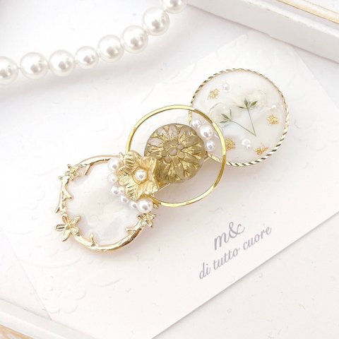 pure white×チェコビーズとかすみ草のヘアクリップ