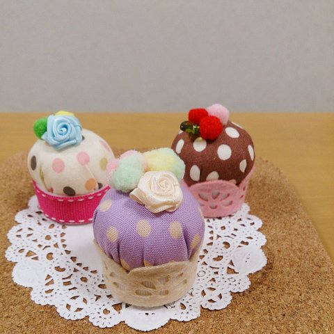 カップケーキ風ピンクッション3個セット【受注生産】