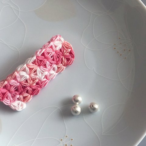 桜色のリフ編みバレッタ