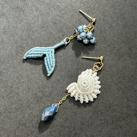 貝殻とクジラの尾のピアス