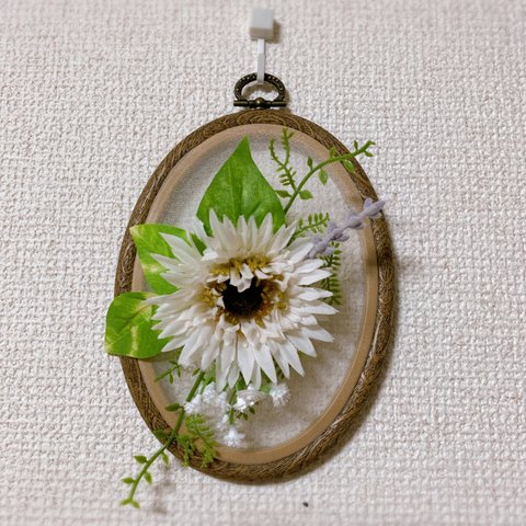 刺繍枠のフラワーリース💐