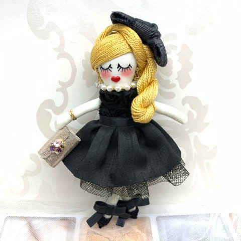 《受注作製》ブラックドレスのルルベちゃん