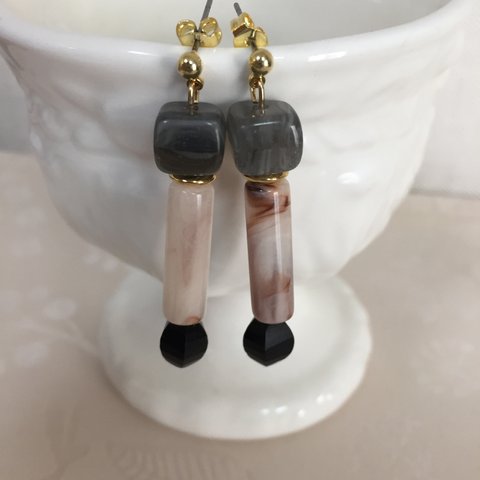 No.157 カボションピアス