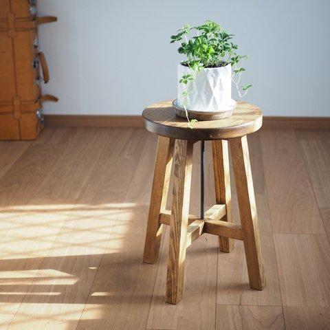レトロな雰囲気♪木製　スツール【Simple】