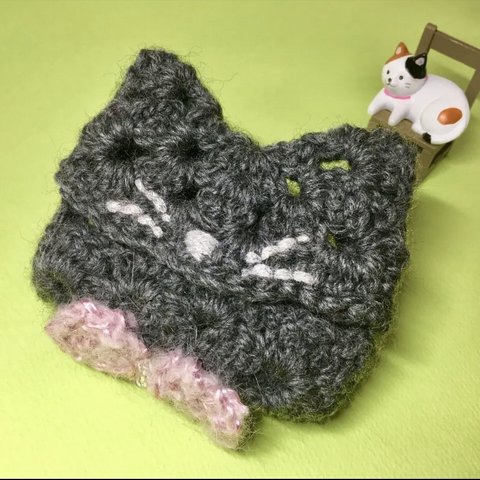 【受注制作】おめかしネコさんの手編みティッシュケース