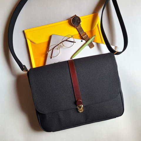 A4 shoulder bag/KURASHIki〈chic〉