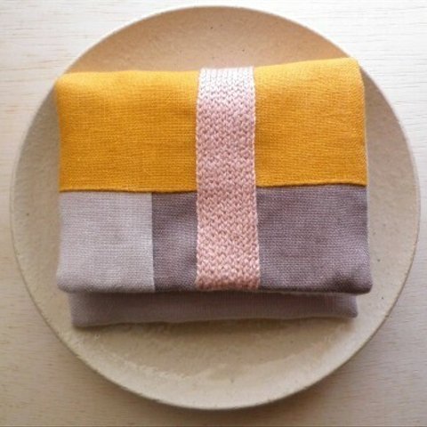 itoiro mini  purse pouch ( yellow & pink beige )