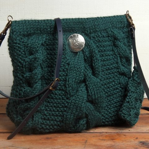 新春セール！値下げ。手編み ショルダーバッグ 深緑色