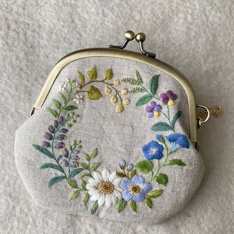 【再販×2】コットンリネンと野の花刺繍のがま口2