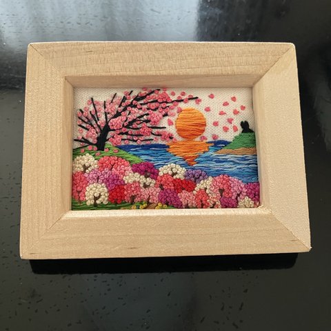 刺繍フレーム　🌸春の風景🌸　桜の木　海　黒猫　壁掛け　壁飾り　インテリア　雑貨