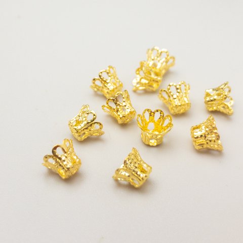 ＊30個入り＊ 花座 6x4.5mm アイアン製 ゴールドカラー ビーズキャップ フラワーキャップ 金色 bc043