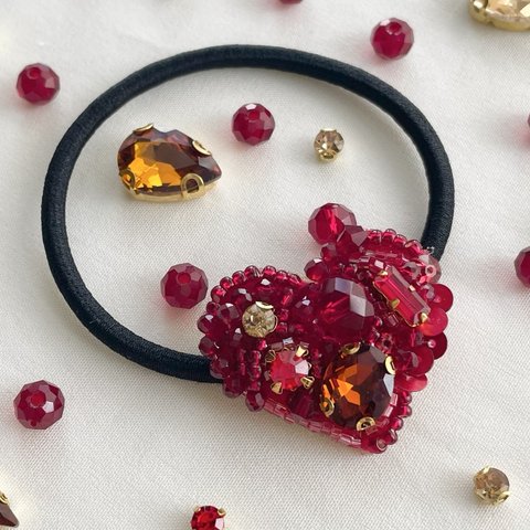  【red Heart】ビーズ刺繍ヘアゴム　ハート