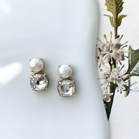 repousse crystal pearl pierce / earring