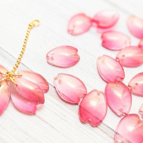 New！20個★桜の花びら　チェリーレッド