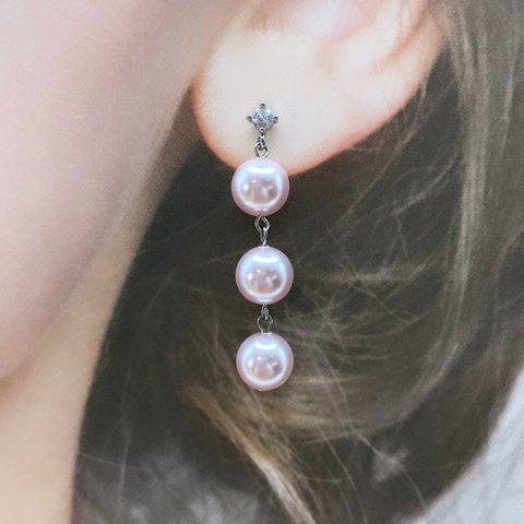 母の日 のプレゼントに 3連 8mm ピンク パール ジルコニア ピアス #32　春　ギフト　パーティー　誕生日プレゼント　結婚式　卒業式　入学式　女子会