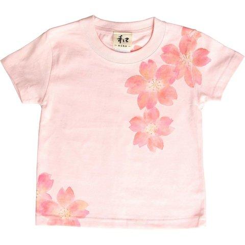 キッズサイズ 舞桜柄Tシャツ　手描きで描いた和風の桜柄Tシャツ