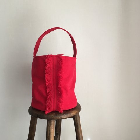 赤いベリーのフリンジトートバッグ/くったり帆布