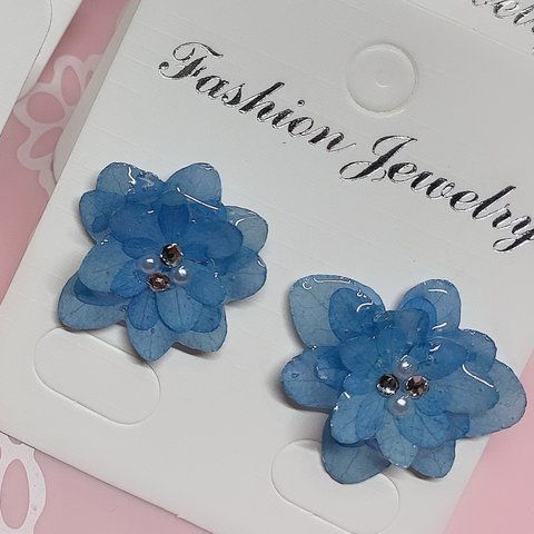 ハンドメイド  ピアス 紫陽花