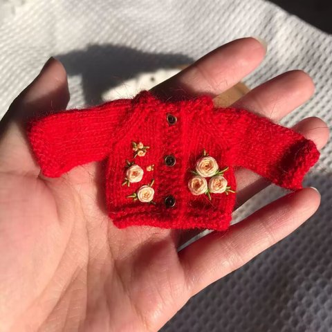 オビツ11 ニットカーディガン 刺繍 ねんどろいどどーる ドール衣装 1/12サイズ ドール服 ob11