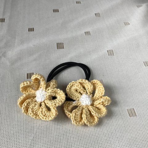 手編みお花のヘアゴム