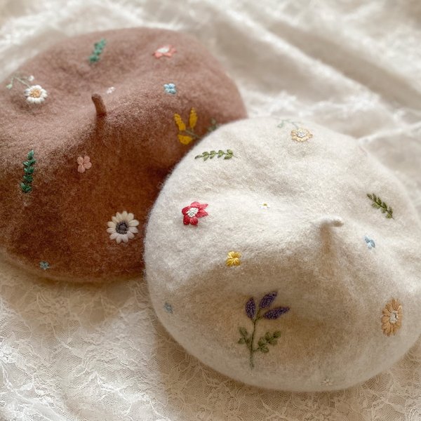 受注制作】みちくさベレー ~お色が選べる手刺繍のベレー帽 受注制作】みちくさベレー ~お色が選べる手刺繍のベレー帽
