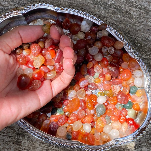 天然石 飴心 水玉柄 彩 花目 ゴビ石 原石 395g - ベア オン の 天然石 飴心 水玉柄 彩 花目 ゴビ石 原石 395g - ベア オン の