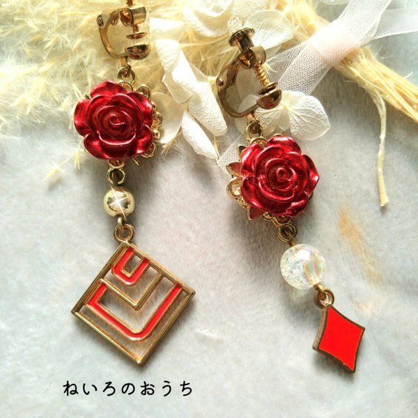 薔薇とダイヤ♢アンティーク風ピアス/イヤリング ねいろのおうち minne 国内最大級のハンドメイド・手作り通販サイト 赤いバラをゴールドで縁どりました♪ハンドメイド☆イヤリング