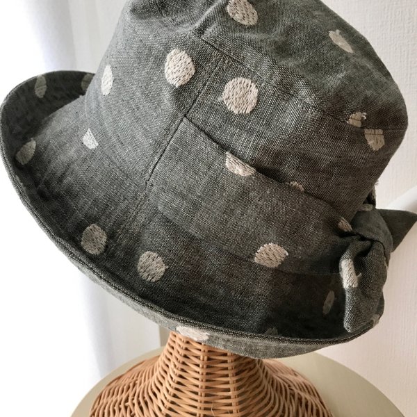 水玉刺繍のハット モスグリーン - YANYAN51'S GALLERY | minne 国内