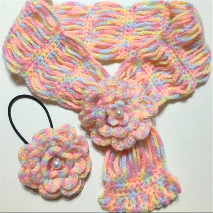 ハンドメイド☆手編み約６０cmの首元のオシャレに♡ミニストール可愛い立体花付 編み物 編み 毛糸 大人可愛い