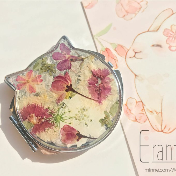 押し花のコンパクトミラー 手鏡 ミラー ERANTHE'S GALLERY minne 国内最大級のハンドメイド・手作り通販サイト
