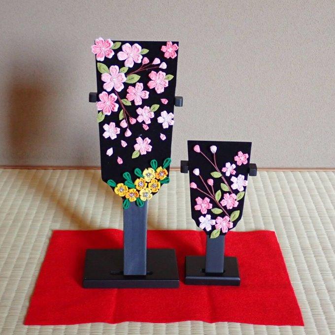 つまみ細工☆羽子板(羽子板ミニと飾り台付き)【桜と菜花 つまみ細工☆羽子板(羽子板ミニと飾り台付き)【桜と菜花